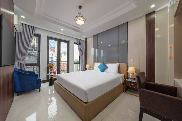 Room 70 of 99