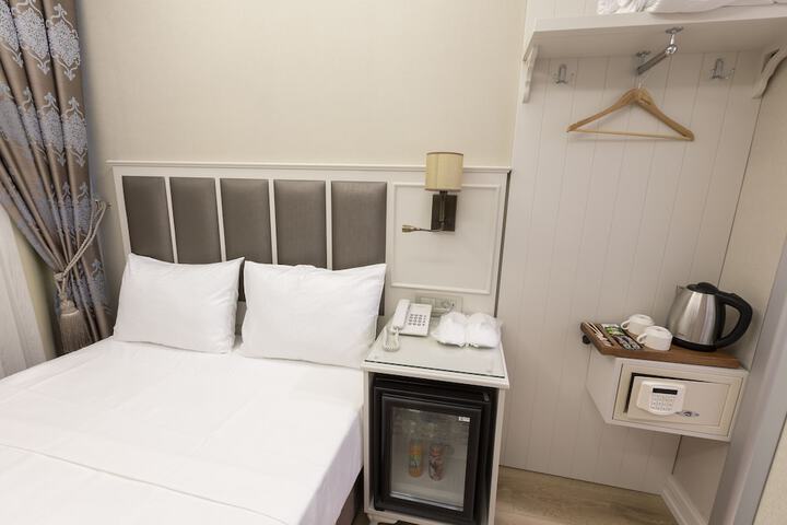 Room 5 of 26