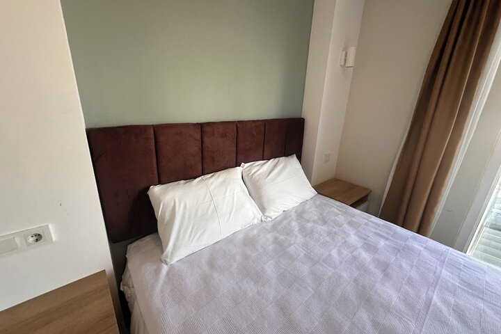 Room 66 of 171