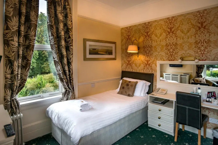 Room Photo