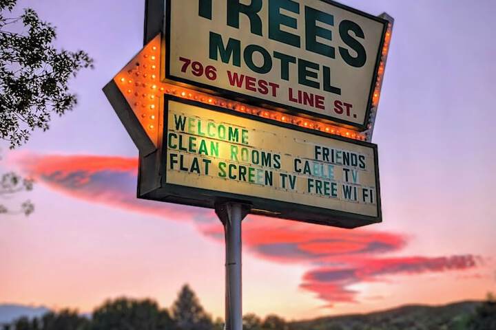 Trees Motel in Bishop, CA