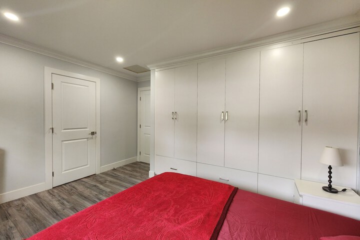 Room 7 of 30