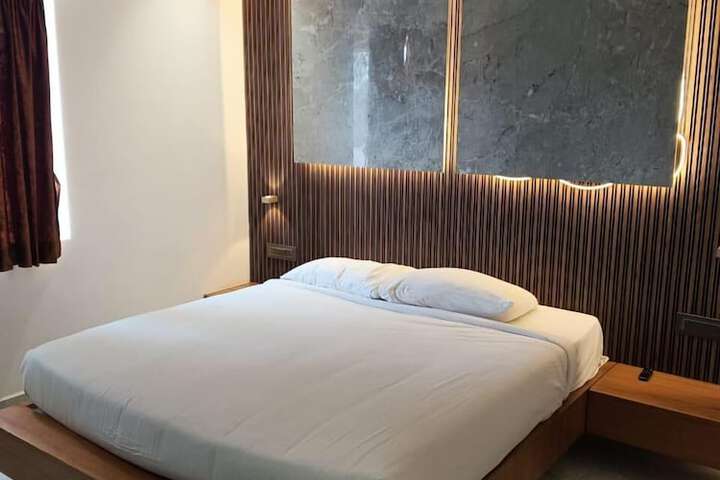 Hotel 12 of 18