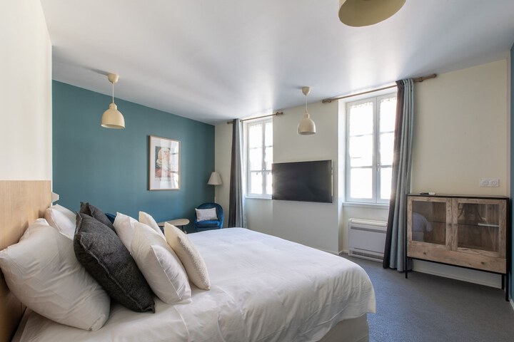 Room 3 of 47