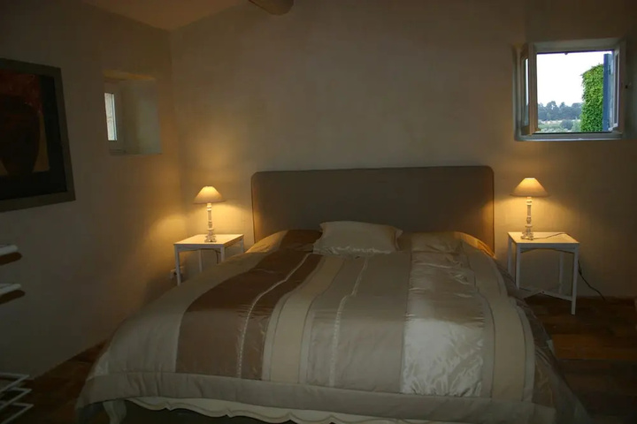guest_rooms