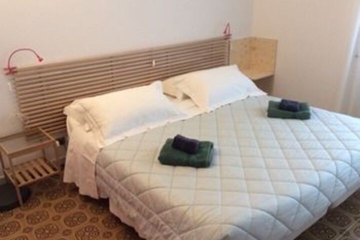 Room 18 of 24