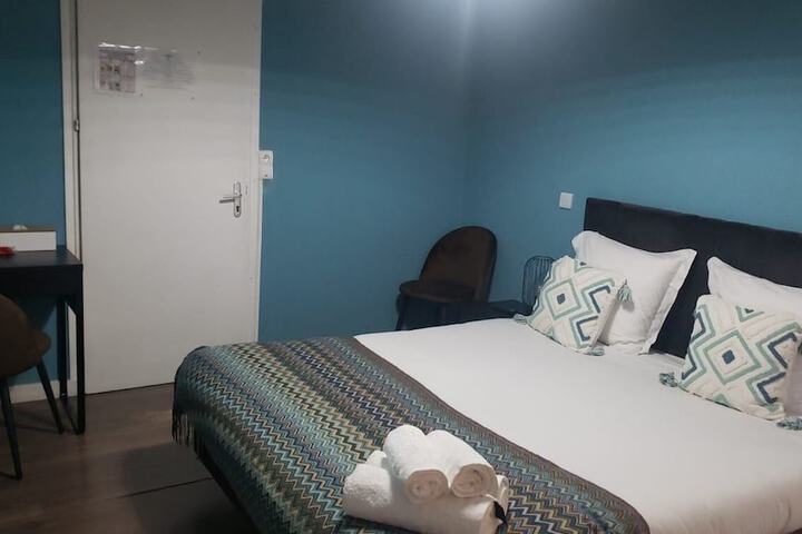 Room 6 of 6