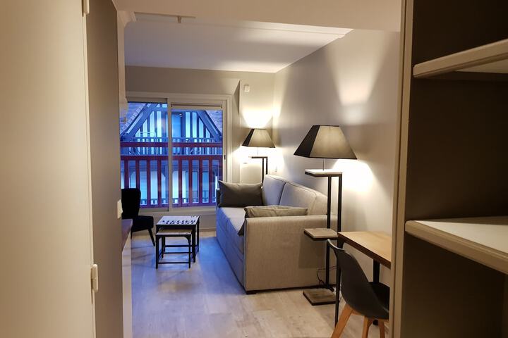 Room 2 of 34