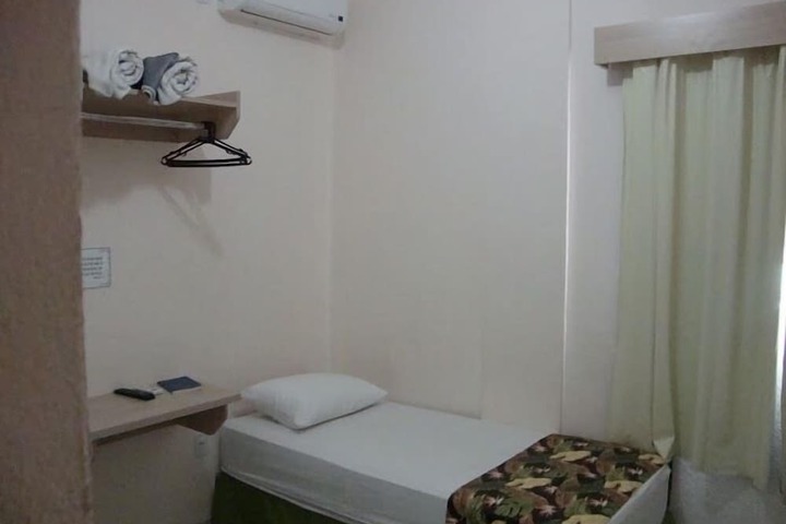 Room 4 of 15