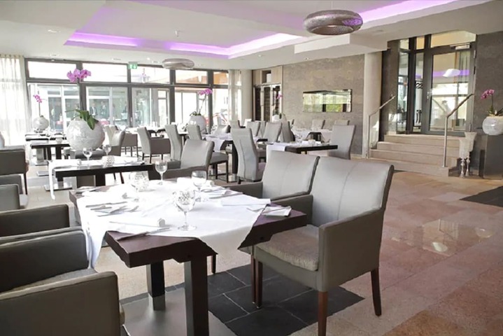 Dining Photos