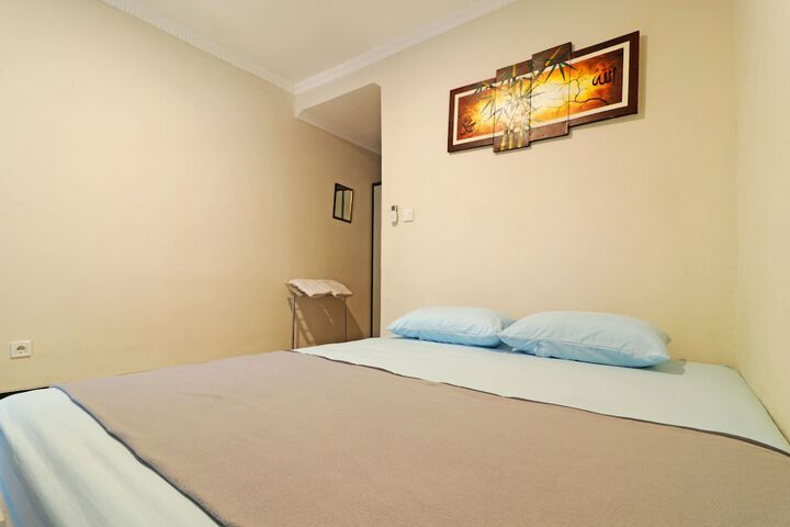 Room 8 of 25