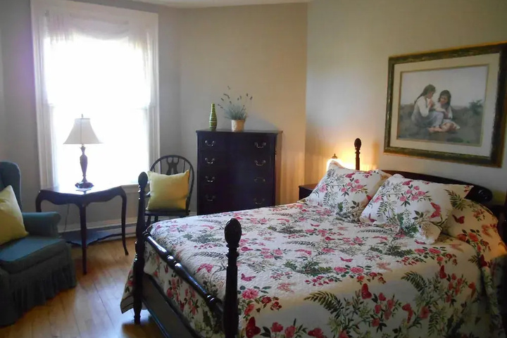 Room 4 of 26