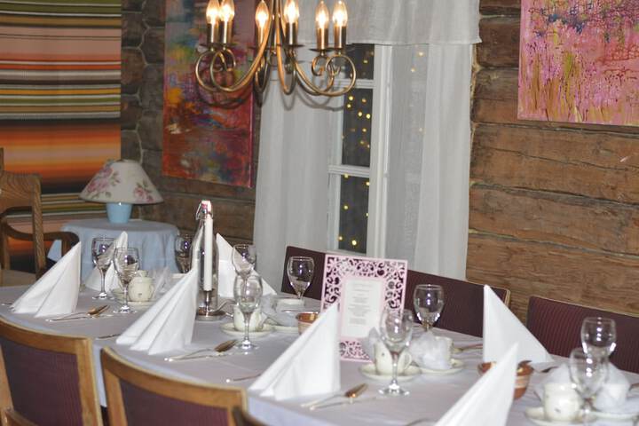 Dining 40 of 58