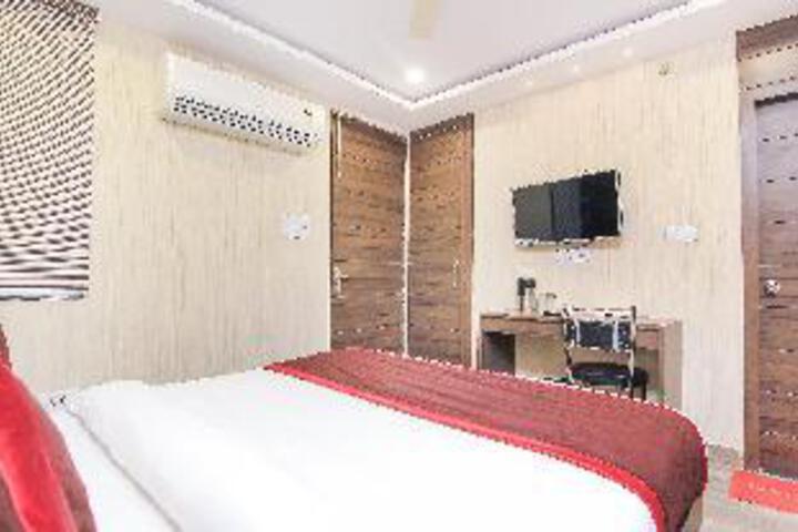 Room 17 of 20
