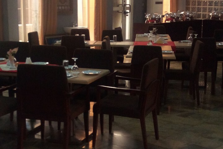 Dining 18 of 27
