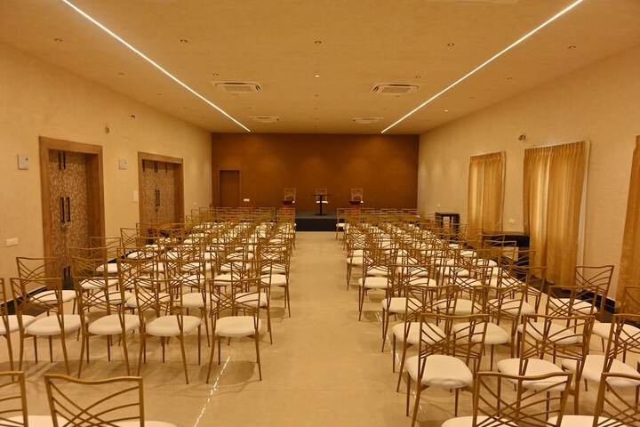 Ballroom/Hall 60 of 63