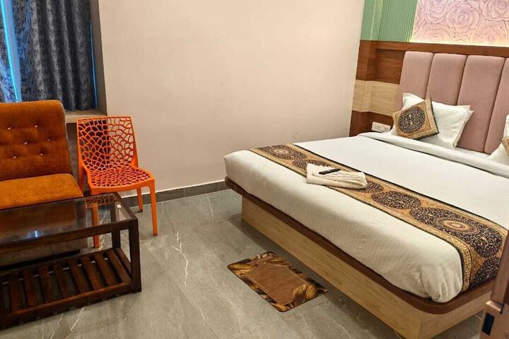 Room 4 of 54