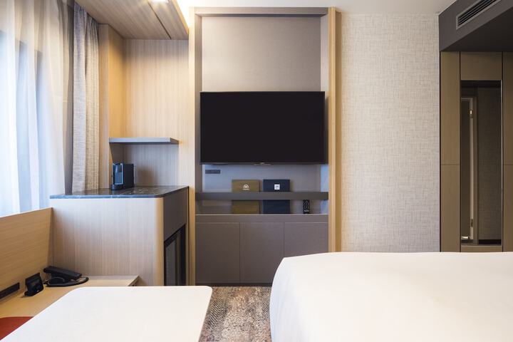Room 22 of 141