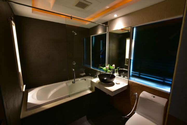 Room 45 of 91