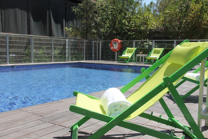 Pool 35 of 82