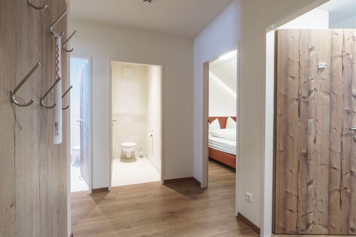 Room 9 of 26