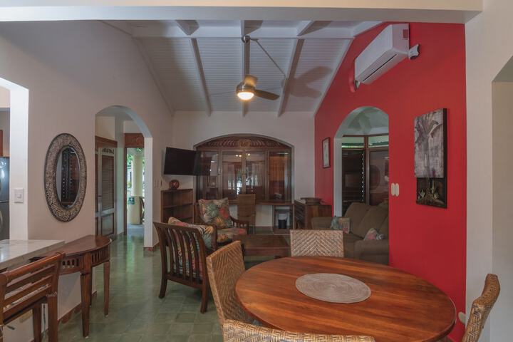 Dining Photos