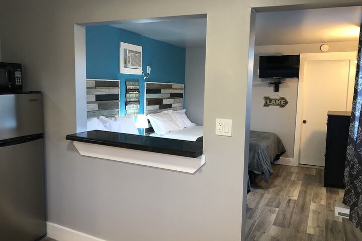 2 Queen Beds Connecting Rooms Lakeside (27 of 50)
