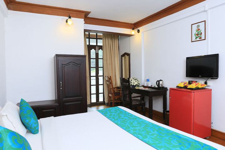 Room 8 of 48