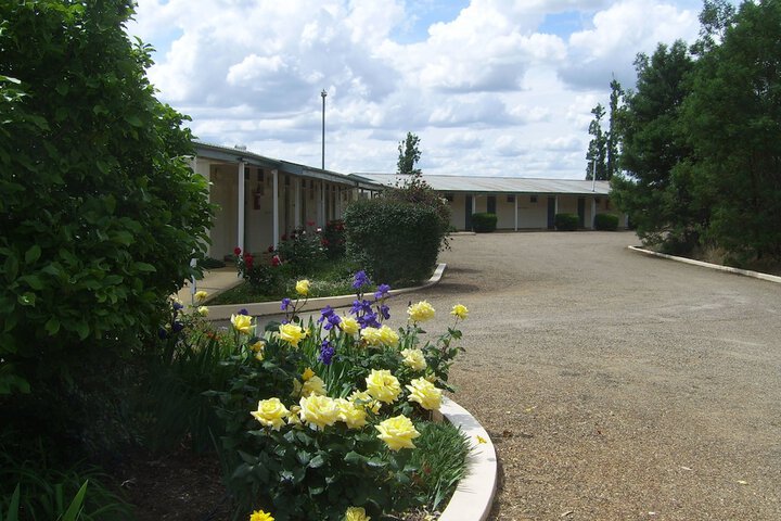 Hotel Exterior 64 of 87