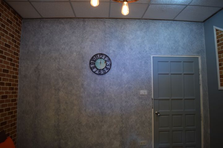 Room 8 of 31