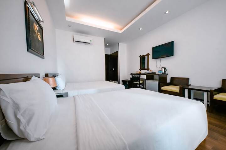 Room 4 of 117