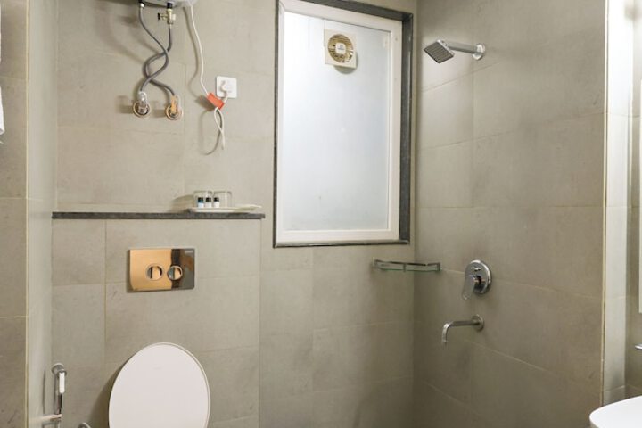 Room 32 of 56