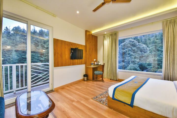 Room 9 of 34