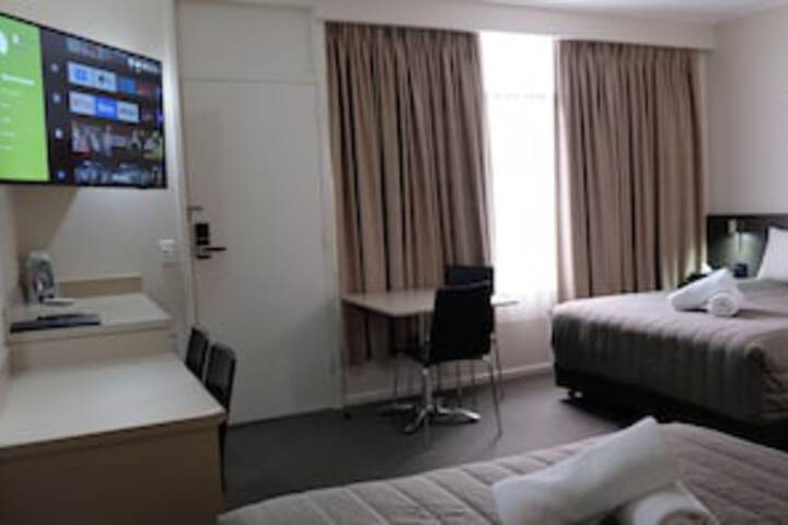 Room 52 of 144