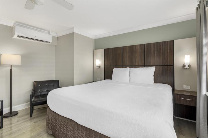 Room 19 of 37