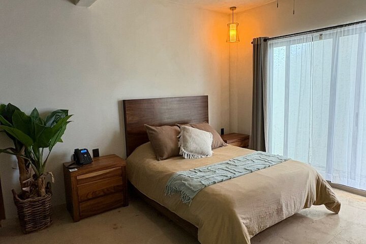 Room 14 of 83
