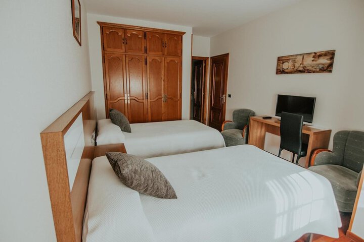 Room 10 of 62