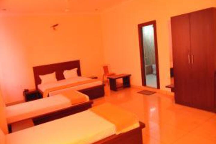 Room 2 of 5