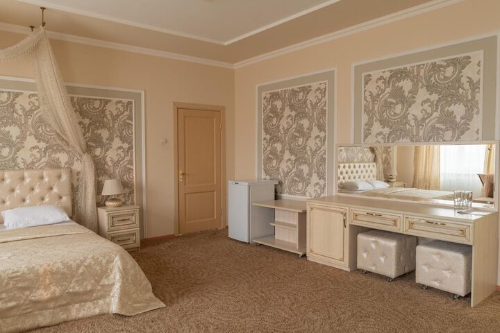 Room 25 of 66