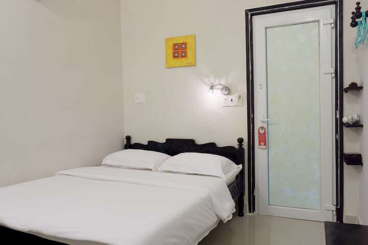 Room 17 of 48