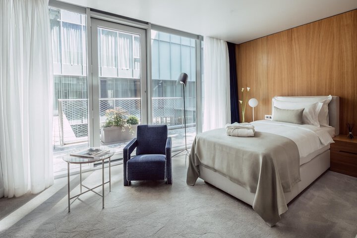 Room 4 of 26