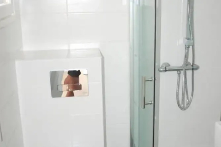 Room 6 of 20