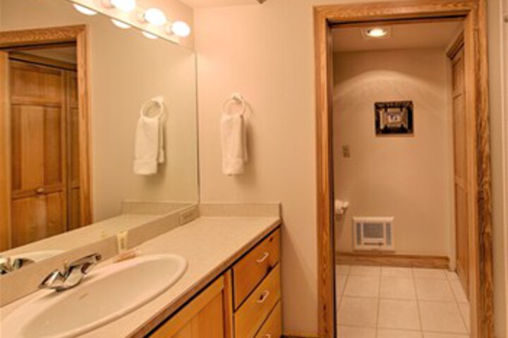 Room 21 of 117