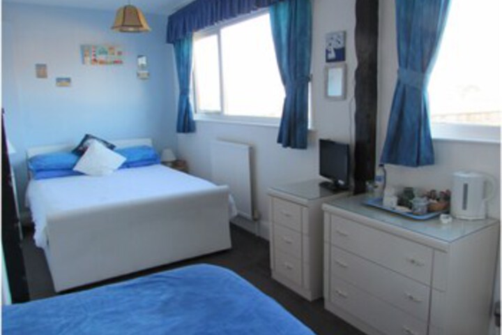 Room 53 of 77