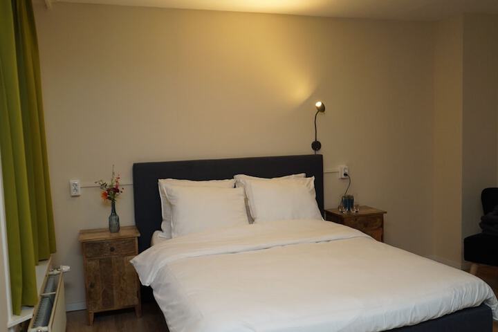 Room 8 of 50