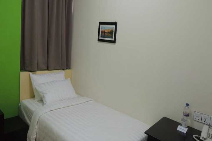 Room 5 of 19