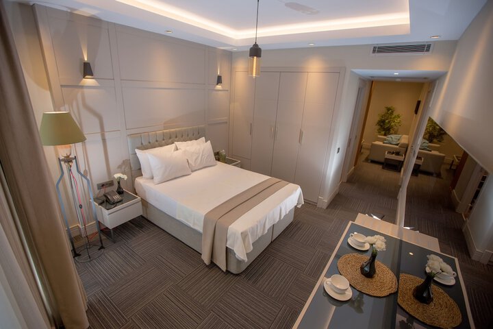 Room 6 of 36
