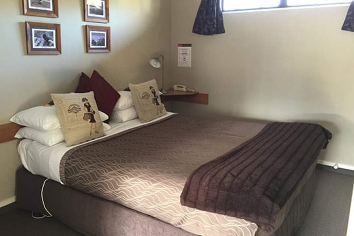 Room 14 of 40