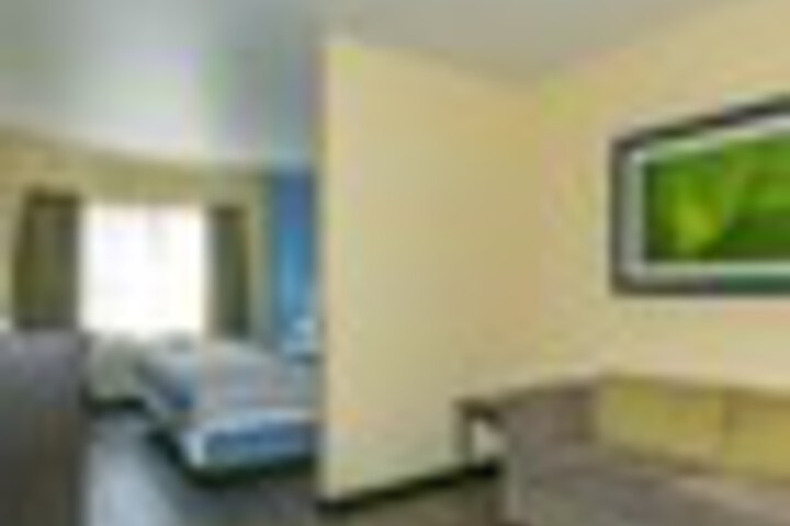Room 35 of 75