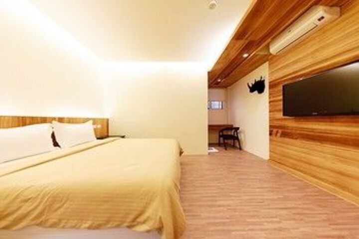 Room 15 of 25